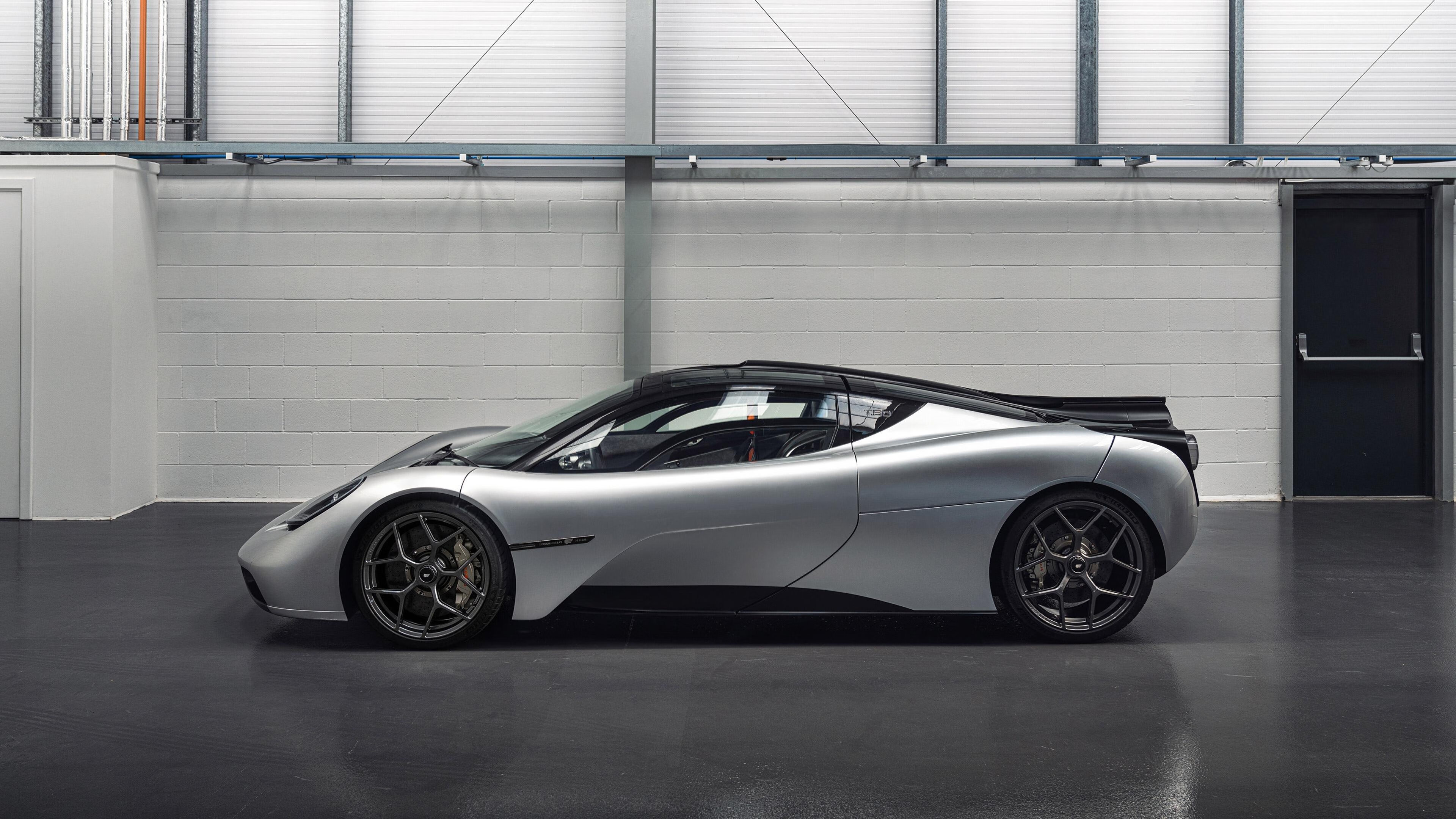 fb体育官网-阿尔巴尼亚队意外淘汰奥地利：无缘四强踏出惊喜之路，阿尔巴尼亚足球队